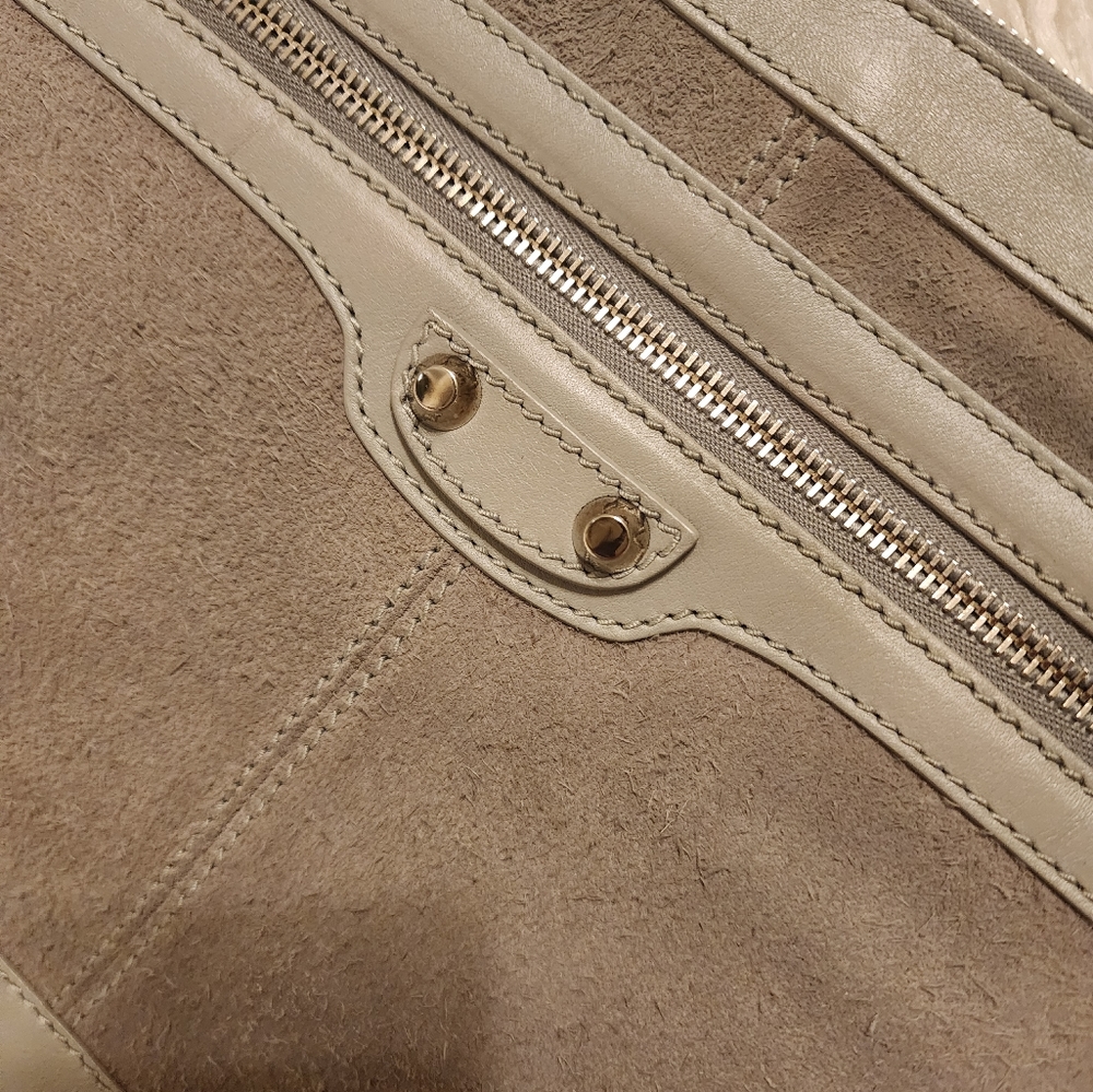 Balenciaga Suede Leather Clutch Limited Edition Grey - Picture 10 of 11